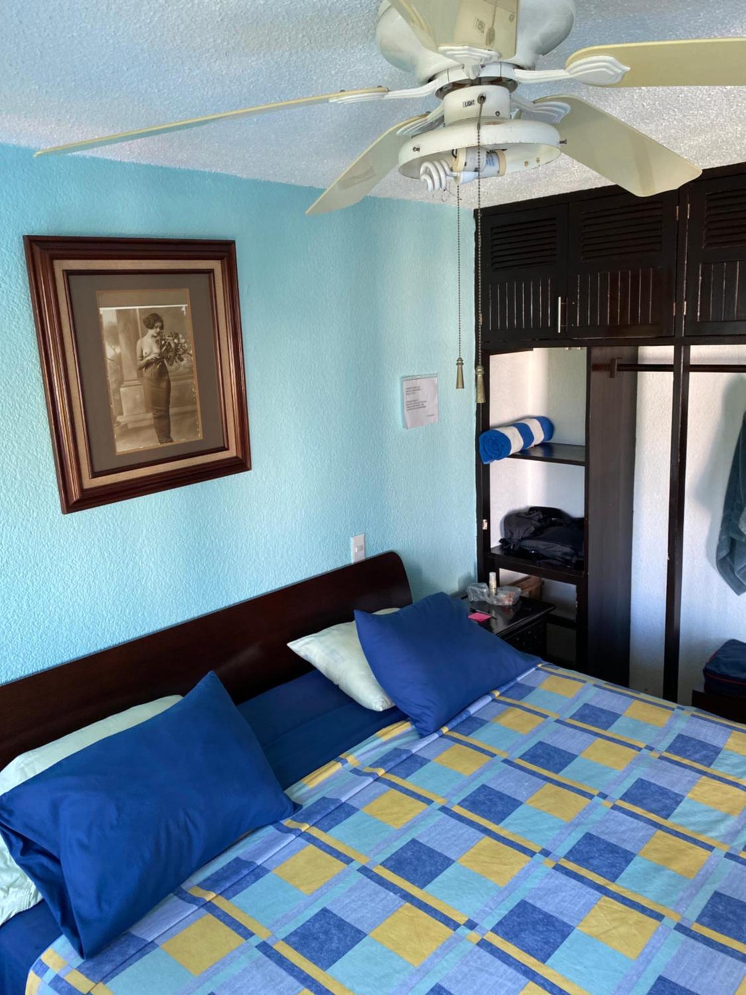 Front Beach Private Room With Shared Bathroom Cancún Exterior foto