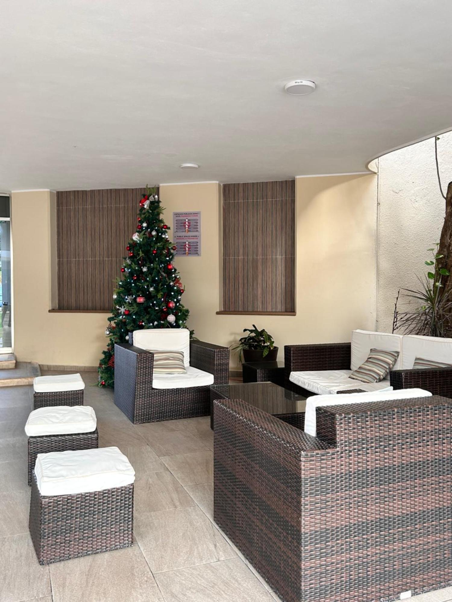 Front Beach Private Room With Shared Bathroom Cancún Exterior foto